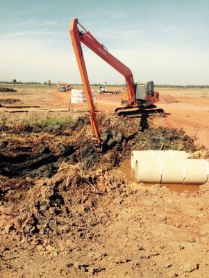 ขาย hitahi 120/2 บูมยาว. สภาพเอวดี เครืองแน่น ปั้มแรง ขาย 780000