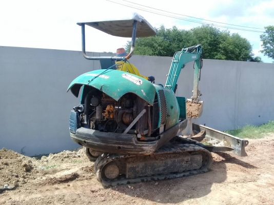 โคมัสสุ pc 20-7 พึ่งยกเครื่องอีซูซุ 4 สูบวาง แรงๆ แถมเทลเลอร์ให้ด้วย