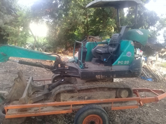 โคมัสสุ pc 20-7 พึ่งยกเครื่องอีซูซุ 4 สูบวาง แรงๆ แถมเทลเลอร์ให้ด้วย