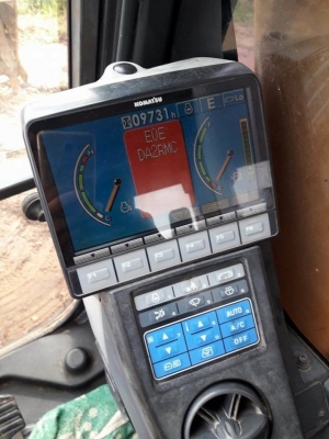 ขาย 1,150,000 บาท KOMATSU  PC 160-8 เครื่องดี ปั้มดี ช่วงล่างดี โช่หน่า ไฟฟ้าครบ พร้อมใช้งาน เอกสารเล่มทะเบียน รถอยู่ จ.ร้อยเอ็ด 090-772-3710 090-772-3708