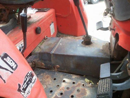 ขายตามสภาพ รถไถ 50 แรง มีดันหน้า มีผาลหลัง เครื่องติดปกติ ขายตามสภาพ รถไถ 50 แรง มีดันหน้า มีผาลหลัง เครื่องติดปกติ