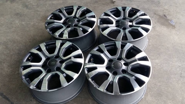 ขายล้อแม็กป้ายแดง ranger 18"&times;8" สภาพสวย สนใจติดต่อร้าน ก.เจริญการยางครับ 081-3747940