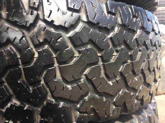 ขายยาง BF Goodrich All KO1 USA. 265-75-16 ปี12 ผ้าใบ10ชั้น ดอกเต็ม ไม่มีปะ ชุดละ 9,500 บาท ขายยาง BF Goodrich All KO1 USA. 265-75-16 ปี12 ผ้าใบ10ชั้น ดอกเต็ม ไม่มีปะ ชุดละ 9,500 บาท