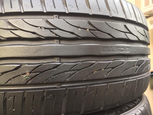 ขายยาง KUMHO ECSTA PS31 215-45-17 ปี15 ดอกหนาจัด ลายหน้ายางยังอยู่ทุกเส้น ชุดละ 5,500 บาท ขายยาง KUMHO ECSTA PS31 215-45-17 ปี15 ดอกหนาจัด ลายหน้ายางยังอยู่ทุกเส้น ชุดละ 5,500 บาท