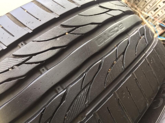 ขายยาง KUMHO ECSTA PS31 215-45-17 ปี15 ดอกหนาจัด ลายหน้ายางยังอยู่ทุกเส้น ชุดละ 5,500 บาท ขายยาง KUMHO ECSTA PS31 215-45-17 ปี15 ดอกหนาจัด ลายหน้ายางยังอยู่ทุกเส้น ชุดละ 5,500 บาท