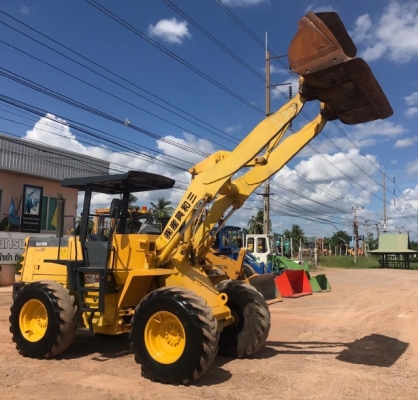 ขายรถตักล้อยาง KOMATSU WA100-3 แขนยาวพิเศษ รถนอกนำเข้าจากญี่ปุ่น สภาพสวยพร้อมใช้ มีVDOการทำงานครับ ขายรถตักล้อยาง KOMATSU WA100-3 แขนยาวพิเศษ รถนอกนำเข้าจากญี่ปุ่น สภาพสวยพร้อมใช้ มีVDOการทำงานครับ