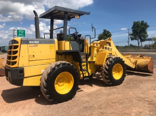 ขายรถตักล้อยาง KOMATSU WA100-3 แขนยาวพิเศษ รถนอกนำเข้าจากญี่ปุ่น สภาพสวยพร้อมใช้ มีVDOการทำงานครับ ขายรถตักล้อยาง KOMATSU WA100-3 แขนยาวพิเศษ รถนอกนำเข้าจากญี่ปุ่น สภาพสวยพร้อมใช้ มีVDOการทำงานครับ