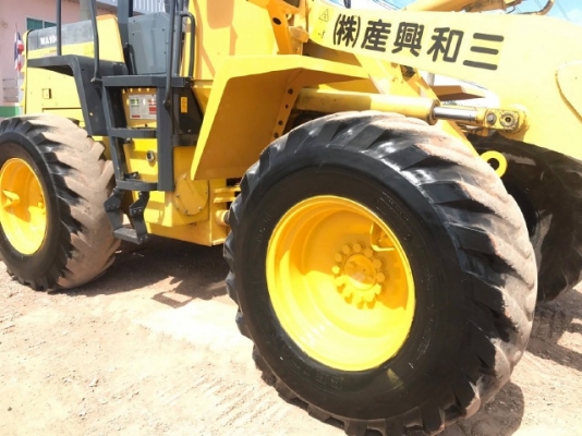 ขายรถตักล้อยาง KOMATSU WA100-3 แขนยาวพิเศษ รถนอกนำเข้าจากญี่ปุ่น สภาพสวยพร้อมใช้ มีVDOการทำงานครับ ขายรถตักล้อยาง KOMATSU WA100-3 แขนยาวพิเศษ รถนอกนำเข้าจากญี่ปุ่น สภาพสวยพร้อมใช้ มีVDOการทำงานครับ