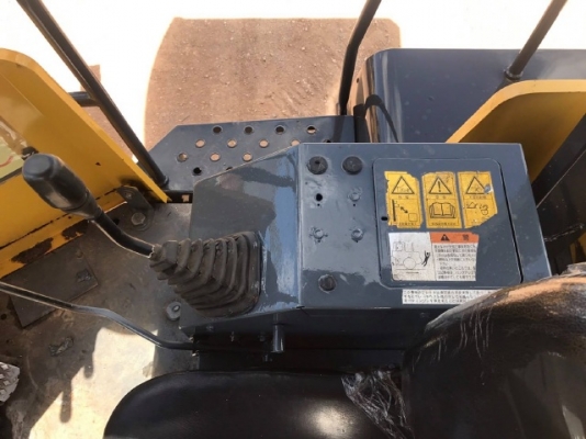 ขายรถตักล้อยาง KOMATSU WA100-3 แขนยาวพิเศษ รถนอกนำเข้าจากญี่ปุ่น สภาพสวยพร้อมใช้ มีVDOการทำงานครับ ขายรถตักล้อยาง KOMATSU WA100-3 แขนยาวพิเศษ รถนอกนำเข้าจากญี่ปุ่น สภาพสวยพร้อมใช้ มีVDOการทำงานครับ