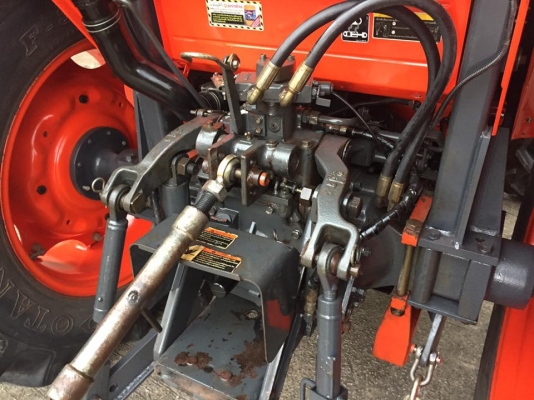 ขายรถไถ Kubota M7040 (4WD) พร้อมดันหน้า ผานพรวนช้าง รถสวย พร้อมใช้งานครับ ขายรถไถ Kubota M7040 (4WD) พร้อมดันหน้า ผานพรวนช้าง รถสวย พร้อมใช้งานครับ