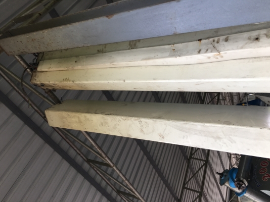 ขายลิฟต์ยกรถสองเสาคานบนมือสอง ยี่ห้อ KONI ขายลิฟต์ยกรถสองเสาคานบนมือสอง ยี่ห้อ KONI