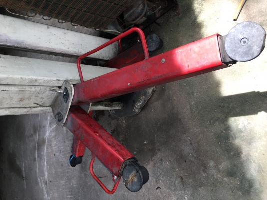 ขายลิฟต์ยกรถสองเสาคานบนมือสอง ยี่ห้อ KONI