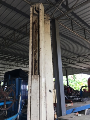 ขายลิฟต์ยกรถสองเสาคานบนมือสอง ยี่ห้อ KONI ขายลิฟต์ยกรถสองเสาคานบนมือสอง ยี่ห้อ KONI