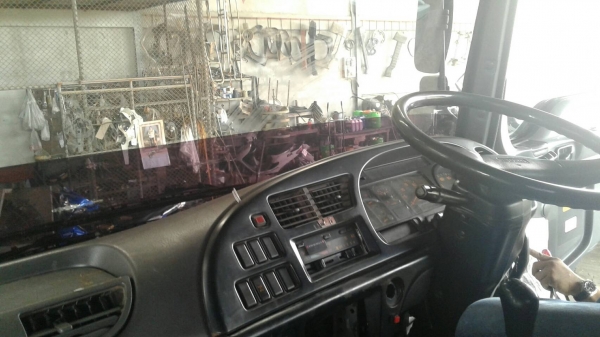 10ล้อหัวลากISUZU DECA 320ปี48 ;วิ่ง110000ก.ม 10ล้อหัวลากISUZU DECA 320ปี48 ;วิ่ง110000ก.ม