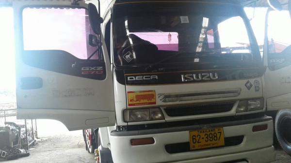 10ล้อหัวลากISUZU DECA 320ปี48 ;วิ่ง110000ก.ม 10ล้อหัวลากISUZU DECA 320ปี48 ;วิ่ง110000ก.ม