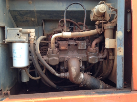 HITASHI  ZX200-1 ใช้งาน 10598ช.ม ไฟฟ้าครบ ช่วงล่างเต็ม