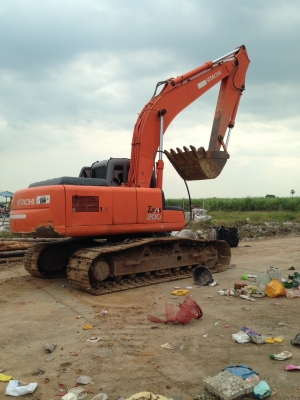 HITASHI  ZX200-1 ใช้งาน 10598ช.ม ไฟฟ้าครบ ช่วงล่างเต็ม