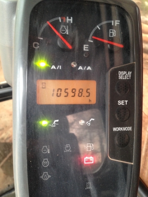 HITASHI  ZX200-1 ใช้งาน 10598ช.ม ไฟฟ้าครบ ช่วงล่างเต็ม