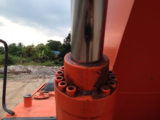 HITASHI  ZX200-1 ใช้งาน 10598ช.ม ไฟฟ้าครบ ช่วงล่างเต็ม