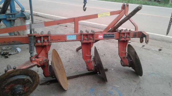 ขายด่วนผานสามโครงสี่สภาพสวยเดิมใส่50-90แรง ขายด่วนผานสามโครงสี่สภาพสวยเดิมใส่50-90แรง