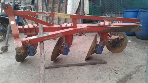 ขายด่วนผานสามโครงสี่สภาพสวยเดิมใส่50-90แรง ขายด่วนผานสามโครงสี่สภาพสวยเดิมใส่50-90แรง