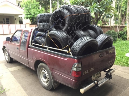 ยาง Falken 265 65 17 กลางปี14 ดอกเต็ม ใช้ยาว ราคาไม่แพง