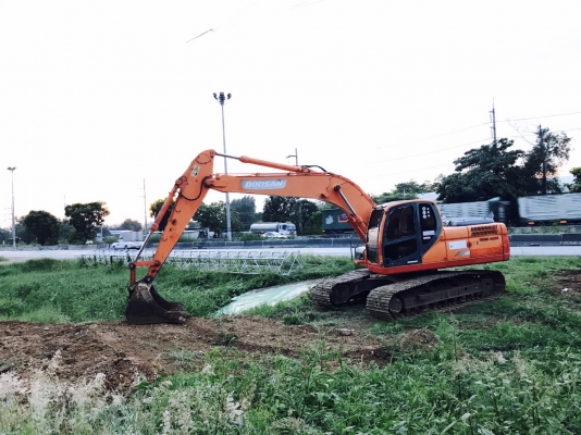 ขายด่วน!! ขายDOOSAN DX225LCA สภาพสวยค่ะ