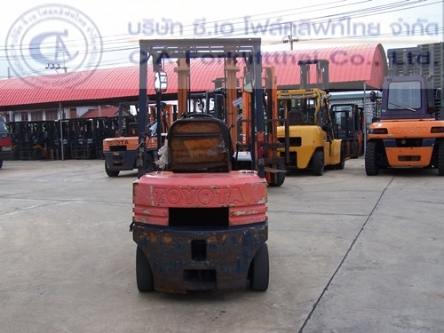 ขายรถโฟล์คลิฟท์ TOYOTA รุ่น 5-FD15