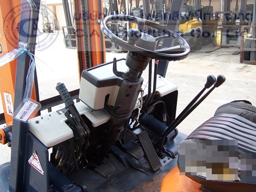 ขาย รถโฟล์คลิฟท์ TOYOTA รุ่น 5-FD20