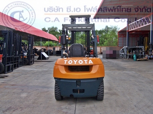 ขาย รถโฟล์คลิฟท์ TOYOTA รุ่น 7-FD35