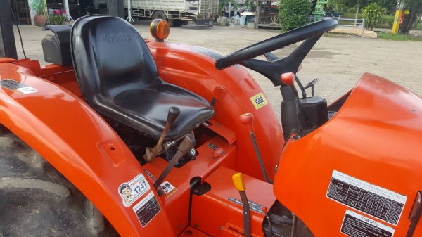 ขาย KUBOTA L3608SP คานบน สภาพเดิมๆสีเดิมๆ 0906910337 ต้า