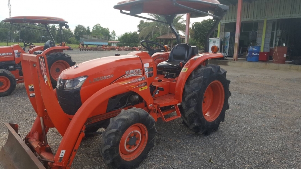 ขาย KUBOTA L3608SP คานบน สภาพเดิมๆสีเดิมๆ 0906910337 ต้า