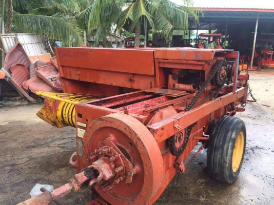 ขายเครื่องอัดฟาง สนใจติดต่อ ที่ 0906910337 ต้า