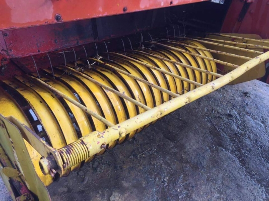 ขายเครื่องอัดฟาง สนใจติดต่อ ที่ 0906910337 ต้า