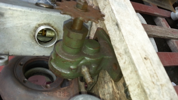 ขายปั้มหล่อเย็น เลื่อยตัด 1000บาท