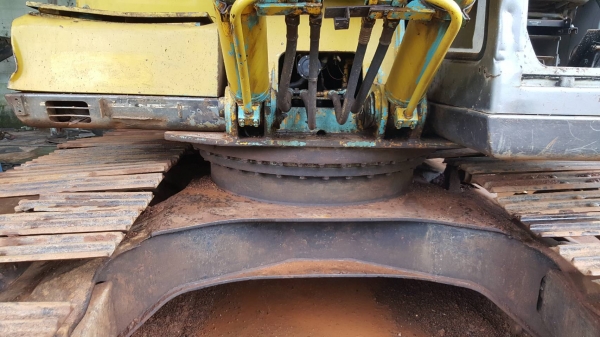 ขาย แบคโฮ KOBELCO SK200 Mark 3 เอกสารเล่มทะเบียนครบ ไฟฟ้าตัดแล้ว ช่วงล่างต้องเก็บงานครับ ราคาต่อรองได้