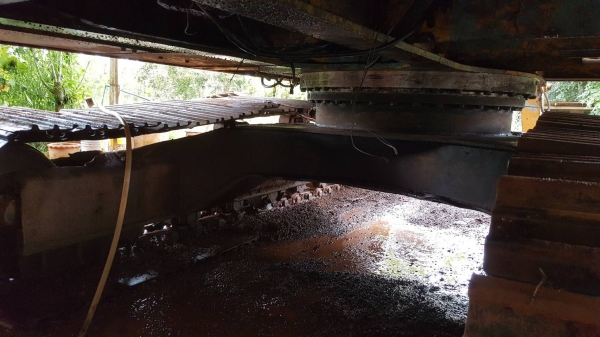 ขาย แบคโฮ KOBELCO SK200 Mark 3 เอกสารเล่มทะเบียนครบ ไฟฟ้าตัดแล้ว ช่วงล่างต้องเก็บงานครับ ราคาต่อรองได้