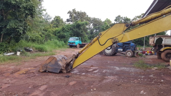 ขาย แบคโฮ KOBELCO SK200 Mark 3 เอกสารเล่มทะเบียนครบ ไฟฟ้าตัดแล้ว ช่วงล่างต้องเก็บงานครับ ราคาต่อรองได้