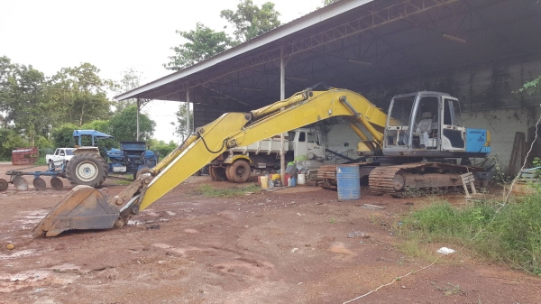 ขาย แบคโฮ KOBELCO SK200 Mark 3 เอกสารเล่มทะเบียนครบ ไฟฟ้าตัดแล้ว ช่วงล่างต้องเก็บงานครับ ราคาต่อรองได้