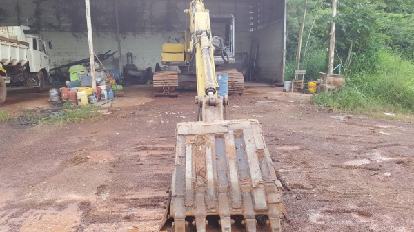 ขาย แบคโฮ KOBELCO SK200 Mark 3 เอกสารเล่มทะเบียนครบ ไฟฟ้าตัดแล้ว ช่วงล่างต้องเก็บงานครับ ราคาต่อรองได้