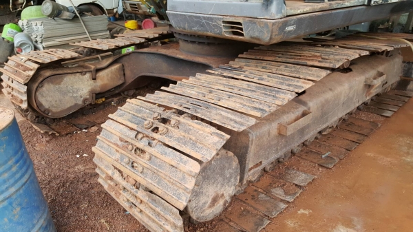 ขาย แบคโฮ KOBELCO SK200 Mark 3 เอกสารเล่มทะเบียนครบ ไฟฟ้าตัดแล้ว ช่วงล่างต้องเก็บงานครับ ราคาต่อรองได้