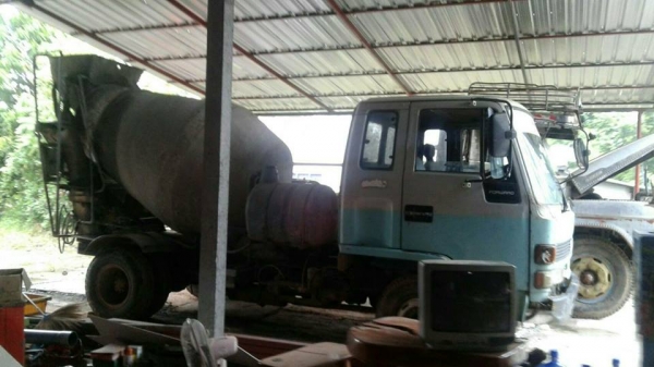 ขาย6ล้ออีซูซุโม่ปูนFRR195 โม่ตรง2.5Q เอกสารใบอินวอยซ์ แชชซีดีใช้งานประจำ