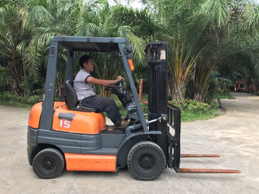 ขายFORKLIFT TOTOTA รุ่น6FG15(1.5ตัน)ออโต้ งาสไลด์ สวยเดิมจากญี่ปุ่น ยังไม่เคยใช้ในไทย 135,000เท่านั้น!!