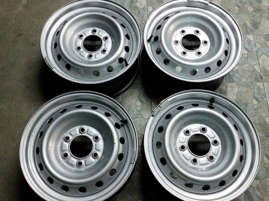 ล้อกะทะฟอร์ด ขอบ17x7.5  ชุด3200บ.โทร.0879050181.ส่งได้ทั่วไทยคับ