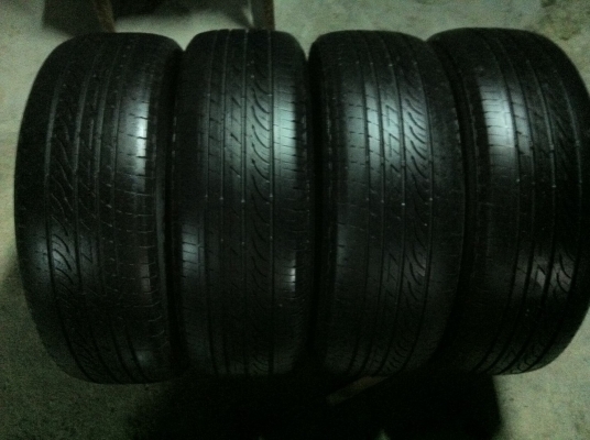 บริสโตน.195/60/15ปี13 มีปะหน้ายาง ชุด1200บ.โทร.0879050181.ส่งได้ทั่วไทยคับ.