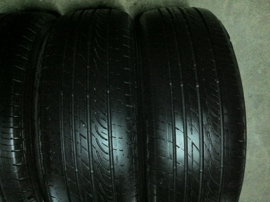 บริสโตน.195/60/15ปี13 มีปะหน้ายาง ชุด1200บ.โทร.0879050181.ส่งได้ทั่วไทยคับ. บริสโตน.195/60/15ปี13 มีปะหน้ายาง ชุด1200บ.โทร.0879050181.ส่งได้ทั่วไทยคับ.