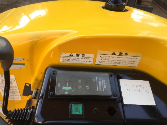 ชุดใหม่ มาแล้วนะครับ จองก่อนได้ก่อน  KOMATSU PC30FR-2 ปั้มนิ้ว,คอนโทนน้ำมัน 4,xxxชั่วโมง รถนอกนำเข้า   (ฟรี)เก็บรายละเอียด,พร้อมส่งทั่วไทย