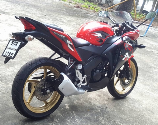 HONDA CBR 150 ปี2016แท้ สวยวิ่งน้อย ไม่มีล้มแน่นอน