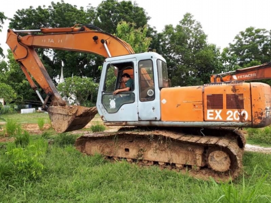ขาย 395,000 บาท HITACHI EX  200-2 สภาพสวยพร้อมใช้งาน ไฟฟ้าตัด ระบบดีเยี่ยม รถพร้อมใช้งานครับ เอกสารเล่มทะเบียน  รถอยู่ จ.พระนครศรีอยุธยา โทร&amp;ไอดีไลน์ 0610710295