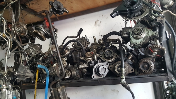 อะไหล่เครื่องยนต์ ดีเซล เสื้อสูบ ฝาสูบ ลูกสูบ เพลาราวลิ้น ข้อเหวียง ไดสตาร์ท ไดชาร์จ ปั้มน้ำมัน เกียร์ เฟืองเกียร์ เพลาท้าย เฟืองท้าย กระปุก